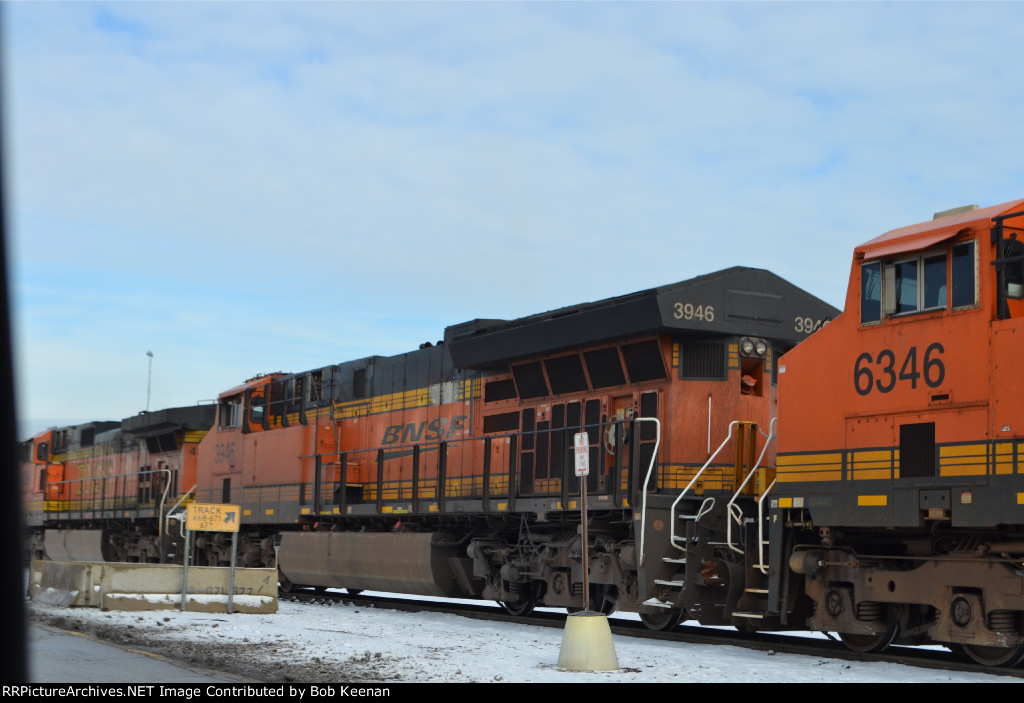 BNSF 3946